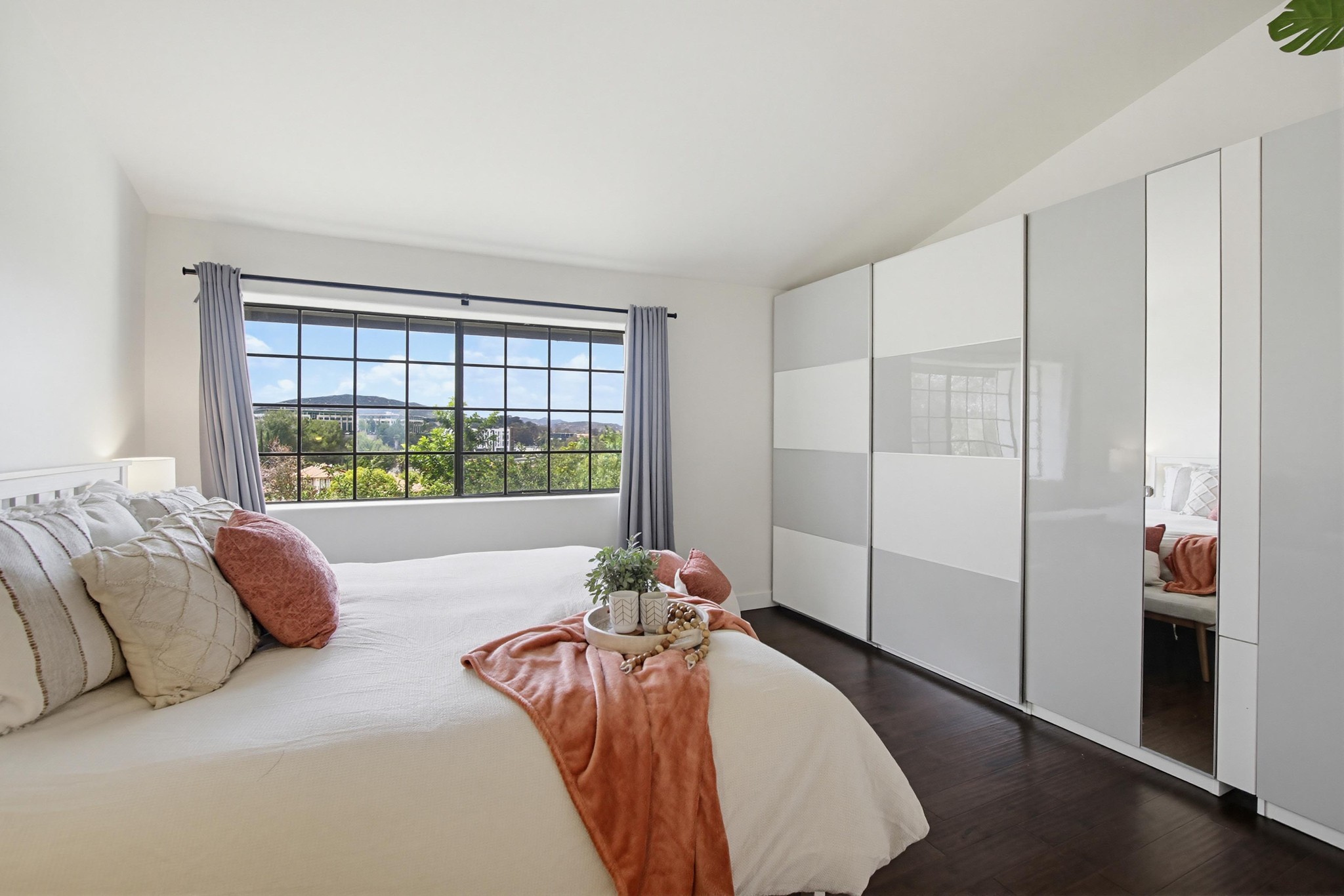 Virtual tour photo 36 of 56 for 16376 Av. Venusto UNIT D