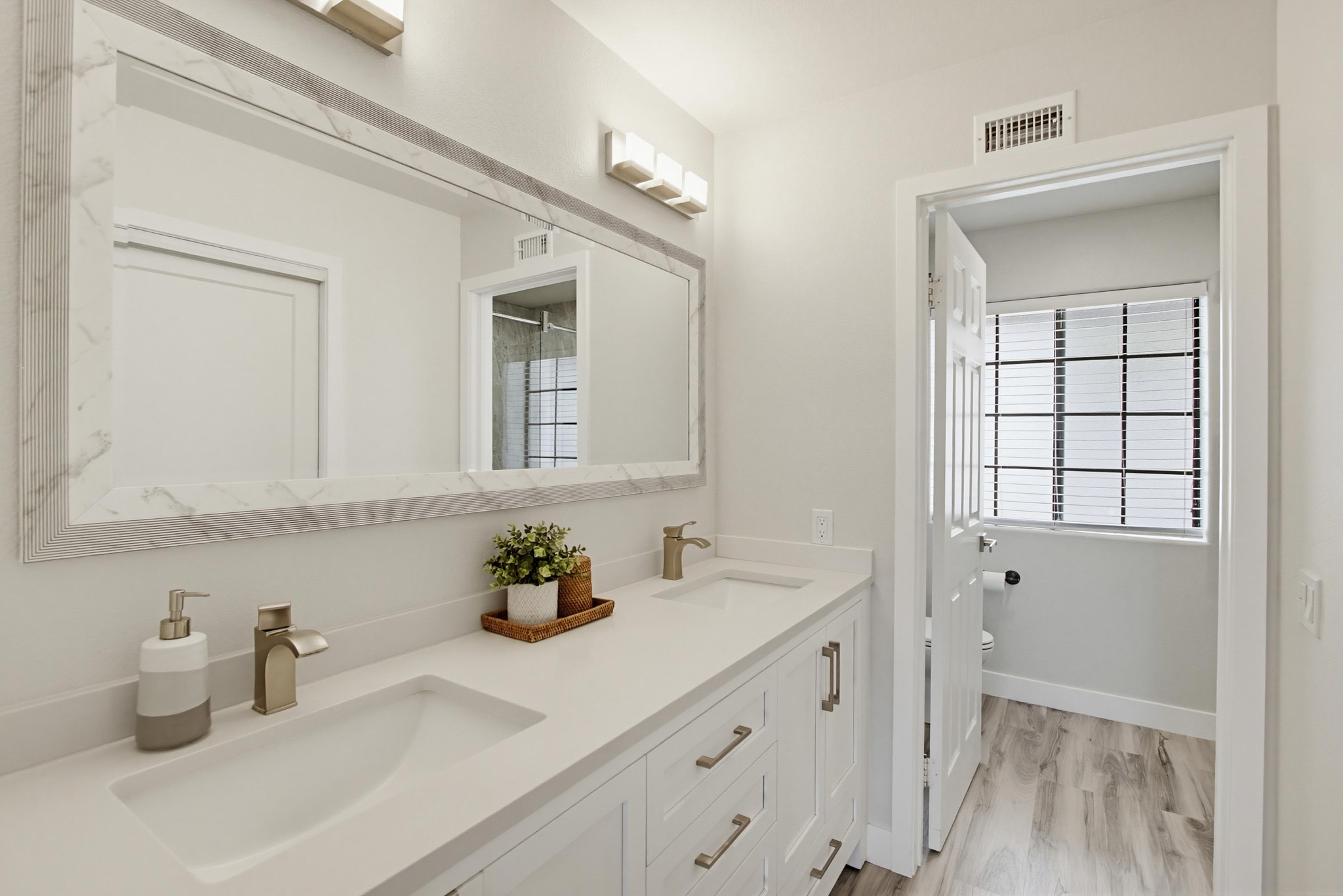 Virtual tour photo 39 of 56 for 16376 Av. Venusto UNIT D