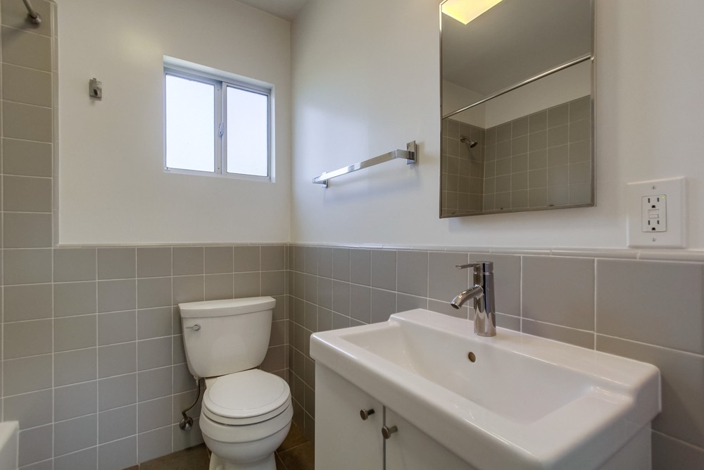 Virtual tour photo 26 of 31 for 1638 32nd St