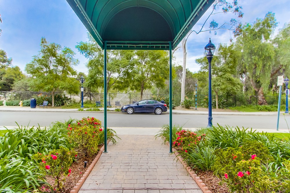 Virtual tour photo 9 of 66 for 1640 10th Avenue #301