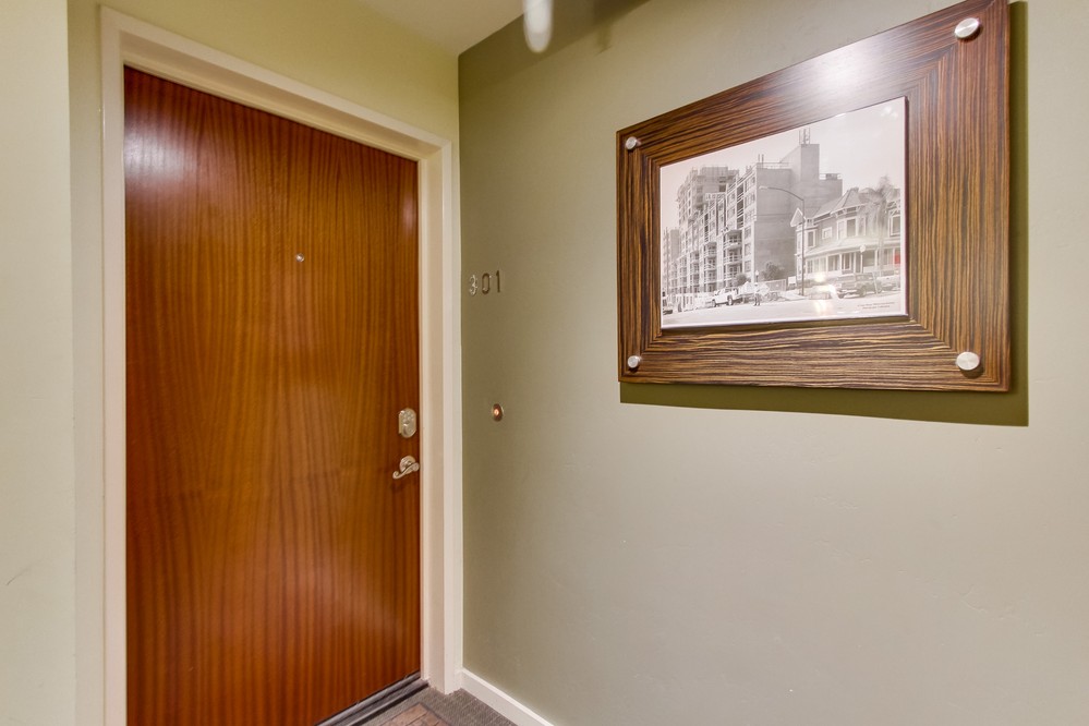 Virtual tour photo 10 of 66 for 1640 10th Avenue #301