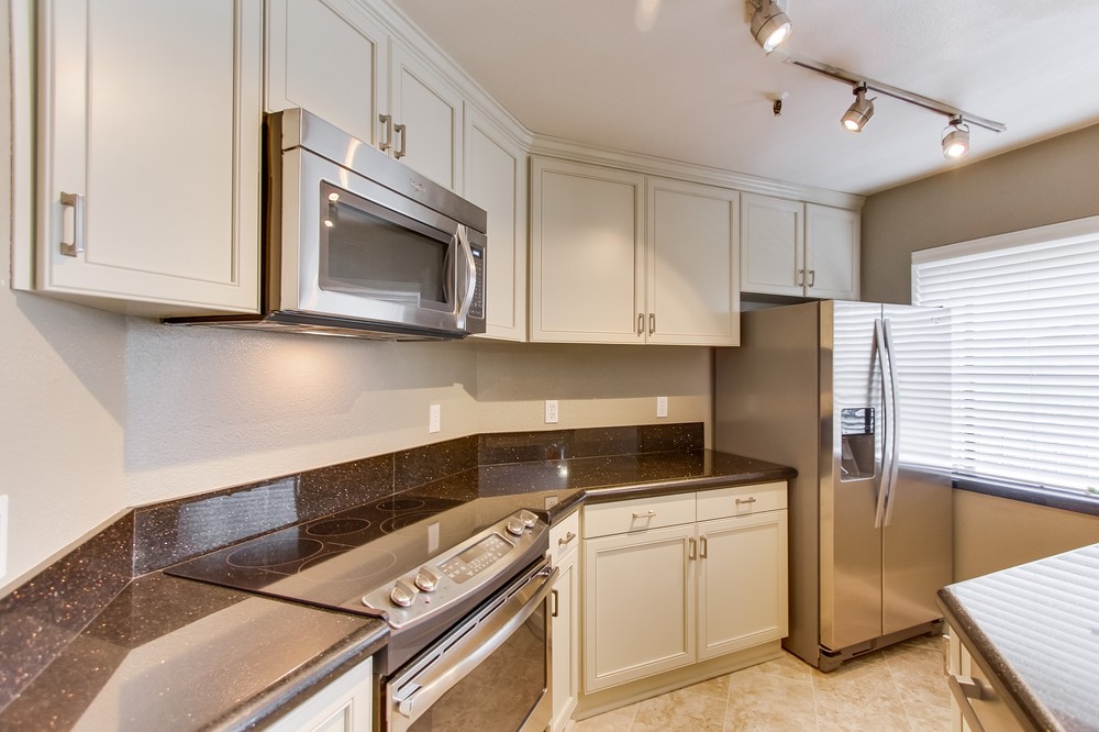 Virtual tour photo 23 of 66 for 1640 10th Avenue #301