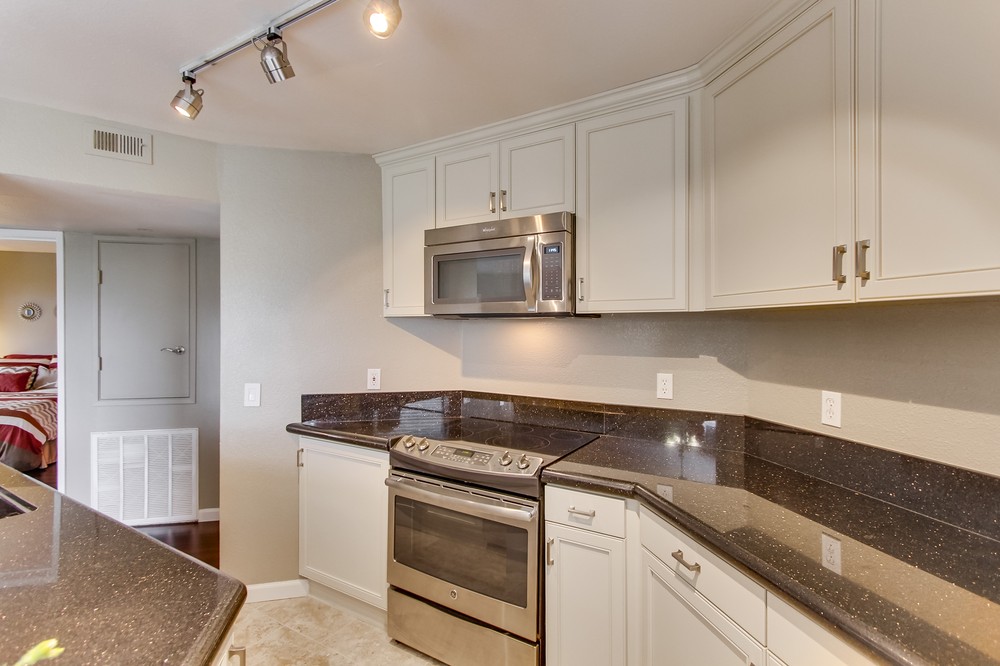 Virtual tour photo 26 of 66 for 1640 10th Avenue #301