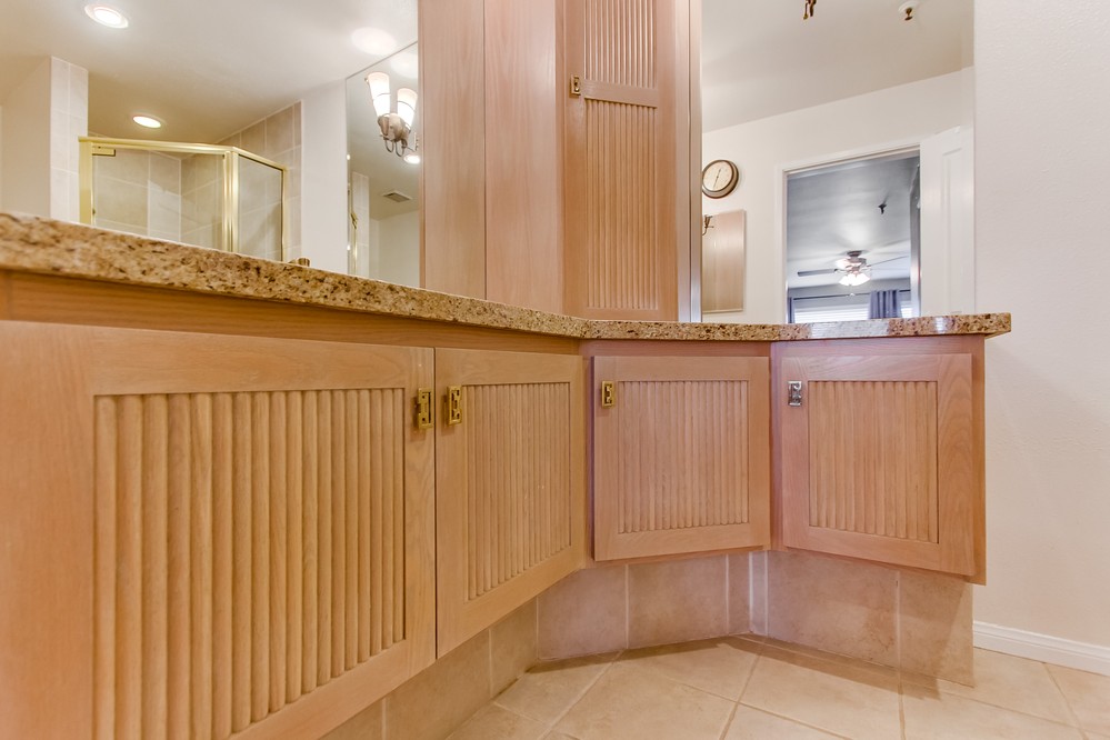 Virtual tour photo 30 of 66 for 1640 10th Avenue #301