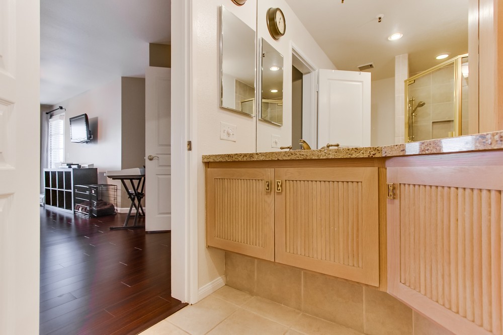 Virtual tour photo 34 of 66 for 1640 10th Avenue #301