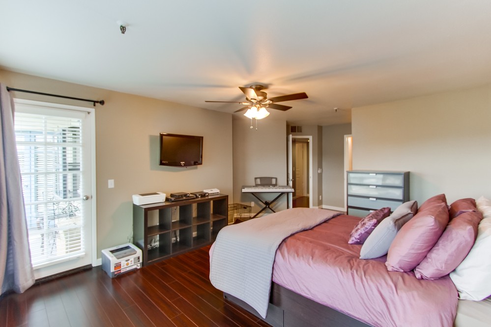 Virtual tour photo 37 of 66 for 1640 10th Avenue #301