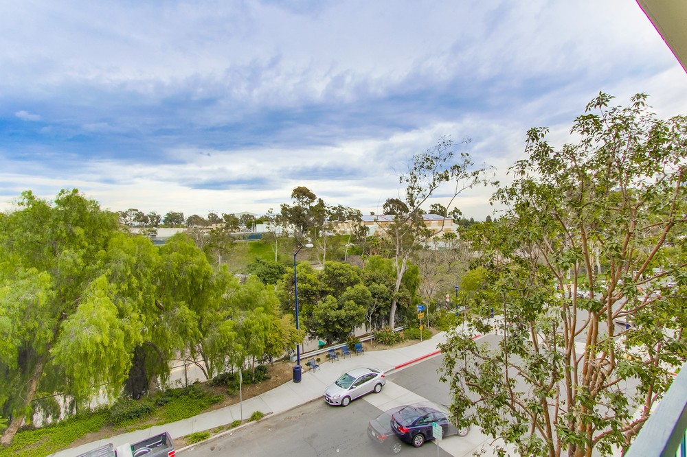 Virtual tour photo 44 of 66 for 1640 10th Avenue #301