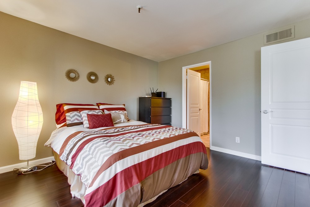 Virtual tour photo 49 of 66 for 1640 10th Avenue #301