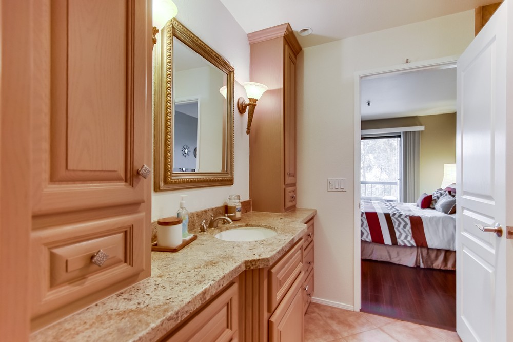 Virtual tour photo 52 of 66 for 1640 10th Avenue #301