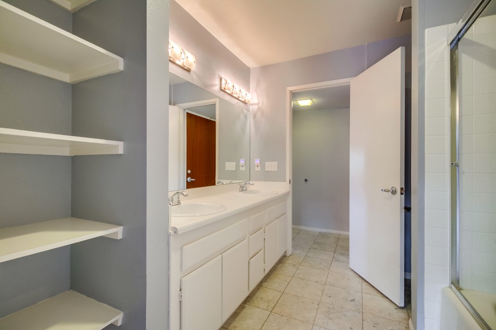 Virtual tour photo 17 of 30 for 1640 Tenth Ave #104