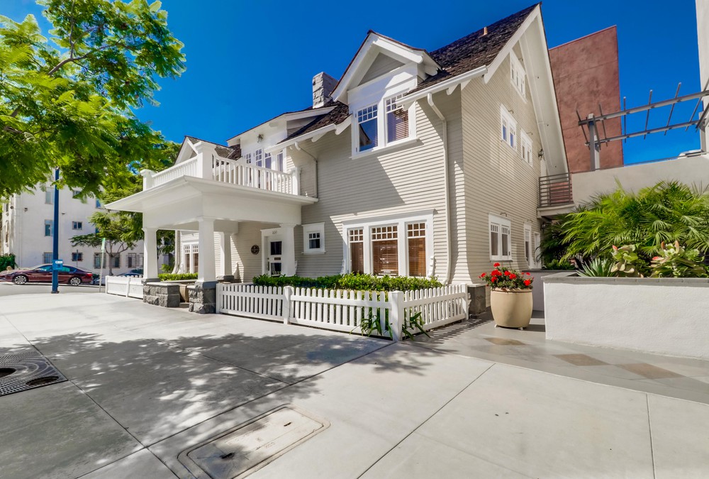 Virtual tour photo 5 of 51 for 1642 Seventh Ave