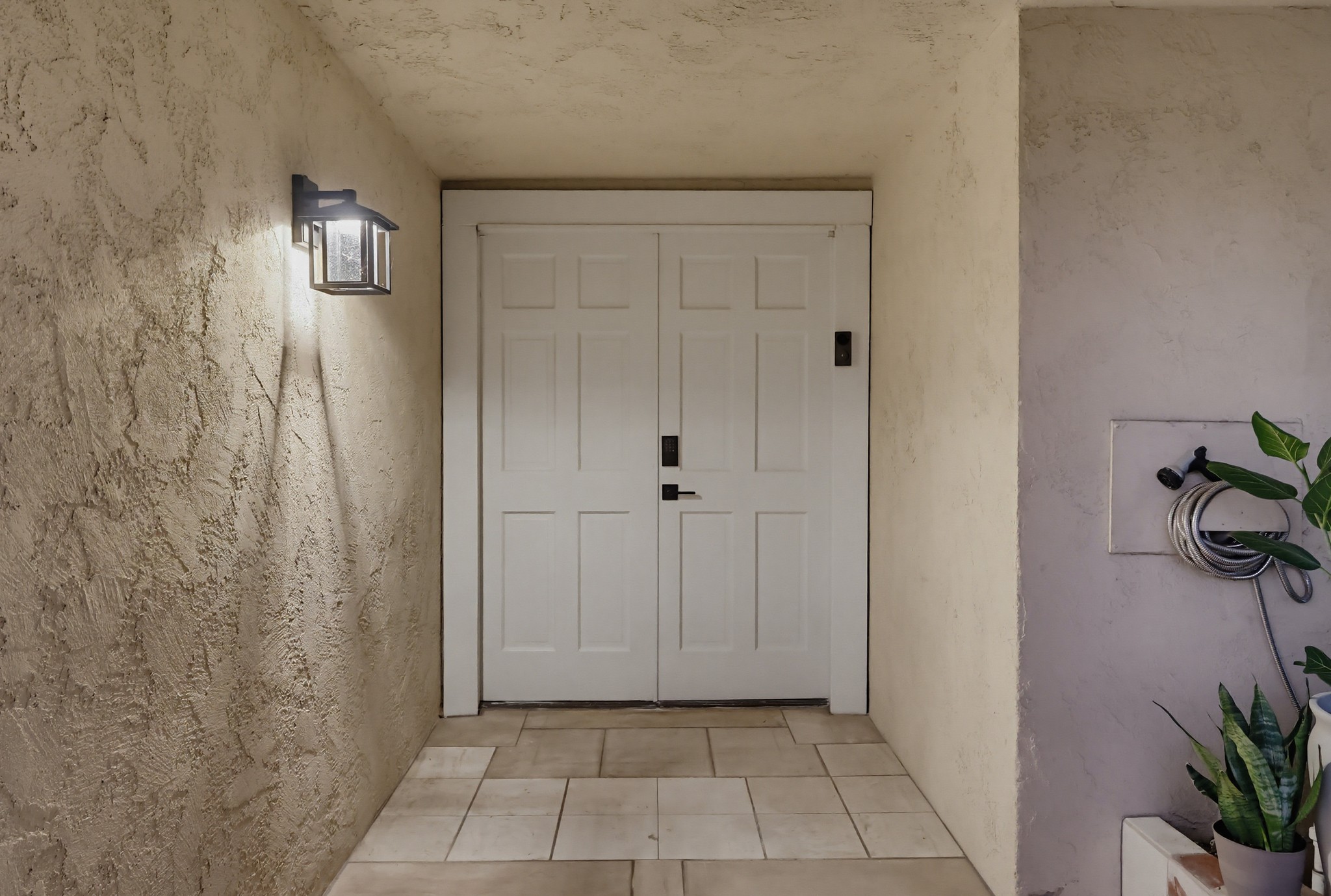 Virtual tour photo 5 of 97 for 16424 Holmes Pl