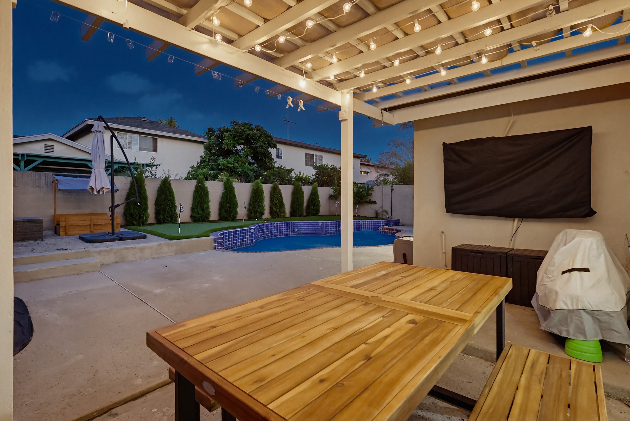 Virtual tour photo 6 of 97 for 16424 Holmes Pl