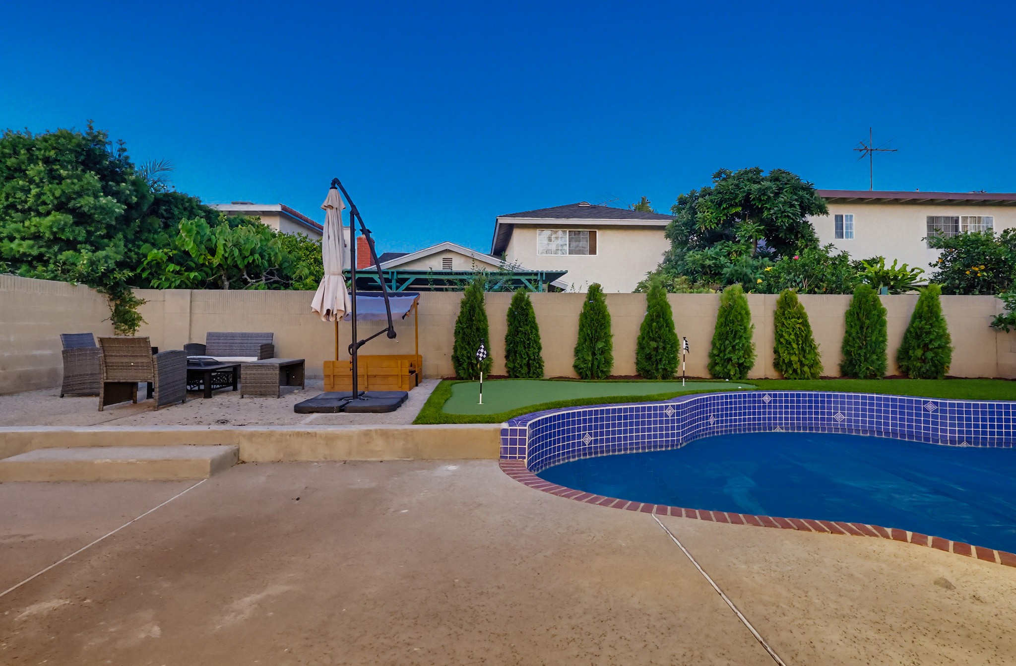 Virtual tour photo 9 of 97 for 16424 Holmes Pl
