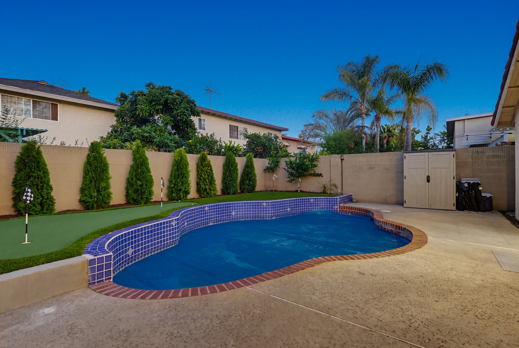 Virtual tour photo 12 of 97 for 16424 Holmes Pl
