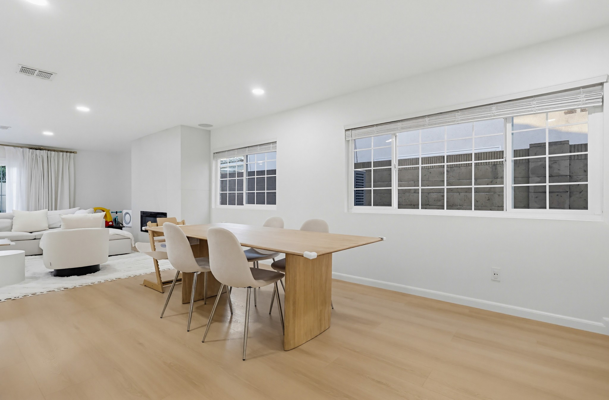 Virtual tour photo 36 of 97 for 16424 Holmes Pl