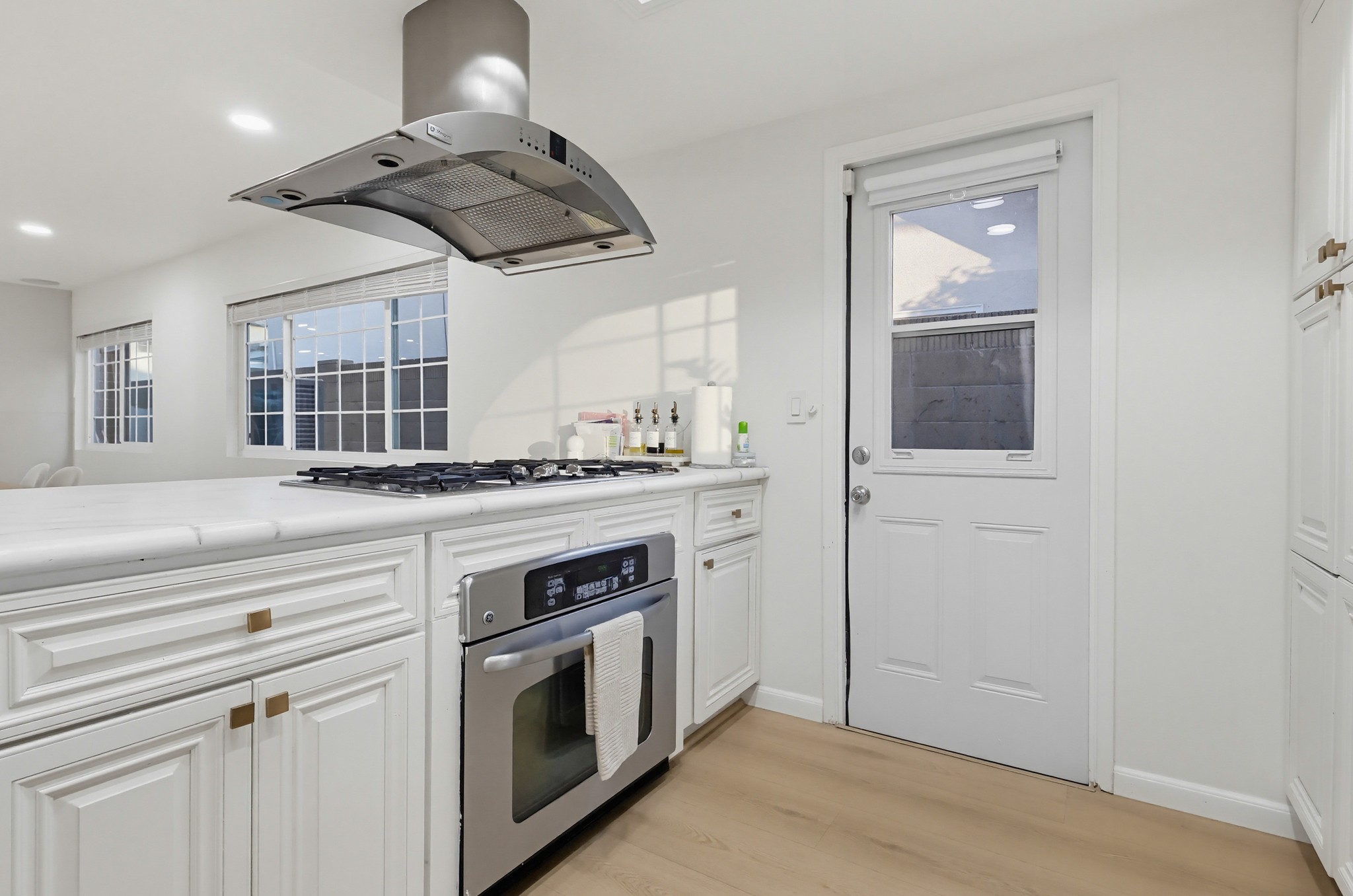 Virtual tour photo 42 of 97 for 16424 Holmes Pl