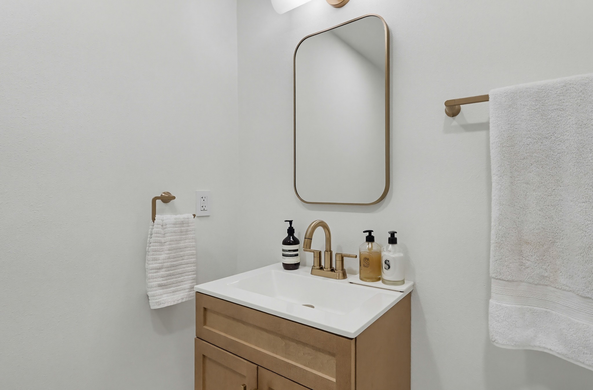 Virtual tour photo 49 of 97 for 16424 Holmes Pl