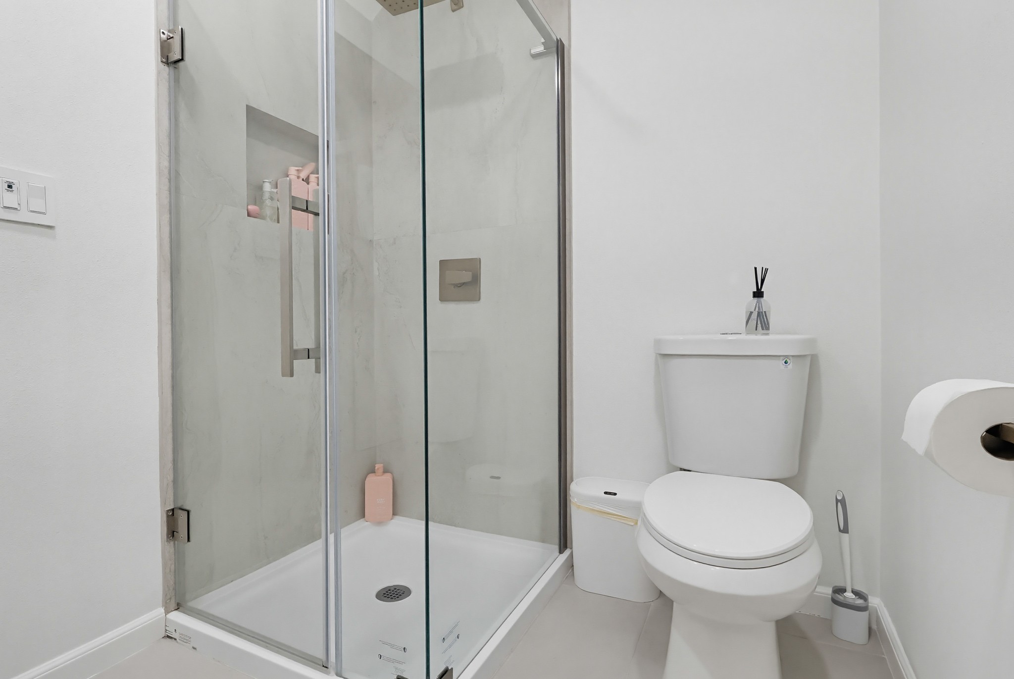 Virtual tour photo 51 of 97 for 16424 Holmes Pl