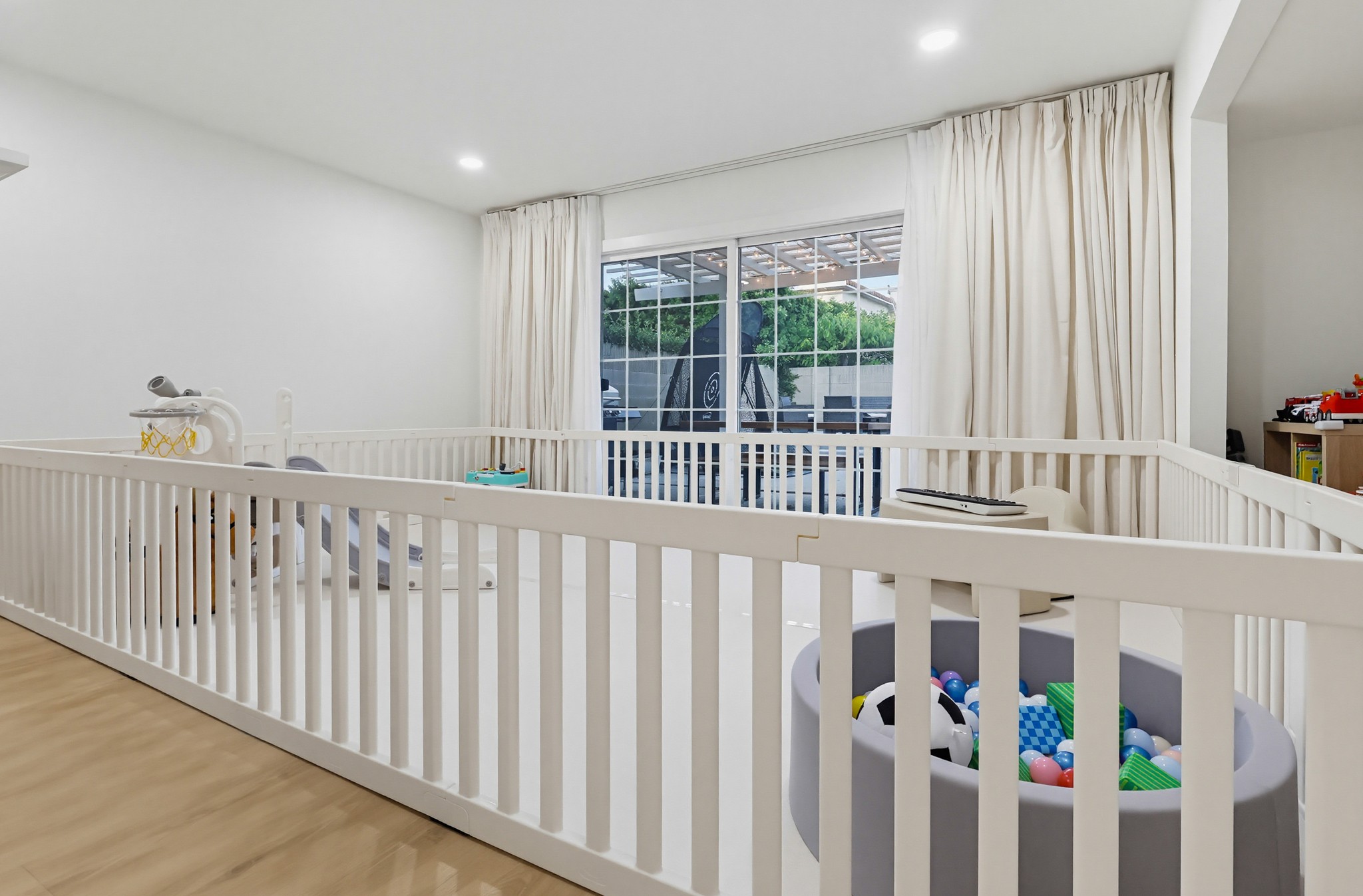 Virtual tour photo 53 of 97 for 16424 Holmes Pl