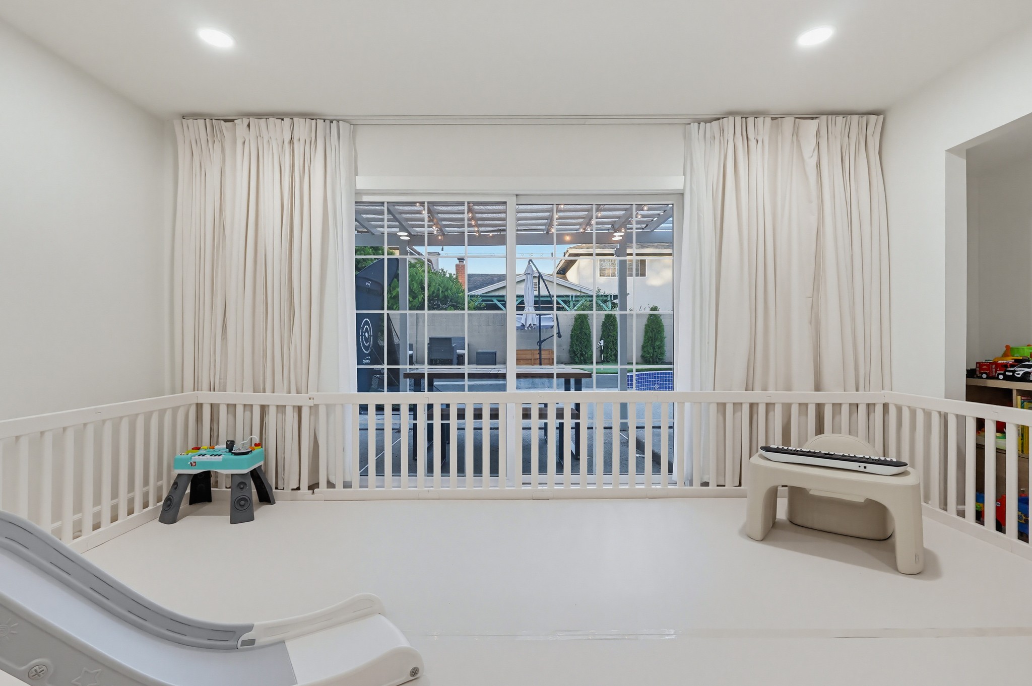 Virtual tour photo 54 of 97 for 16424 Holmes Pl