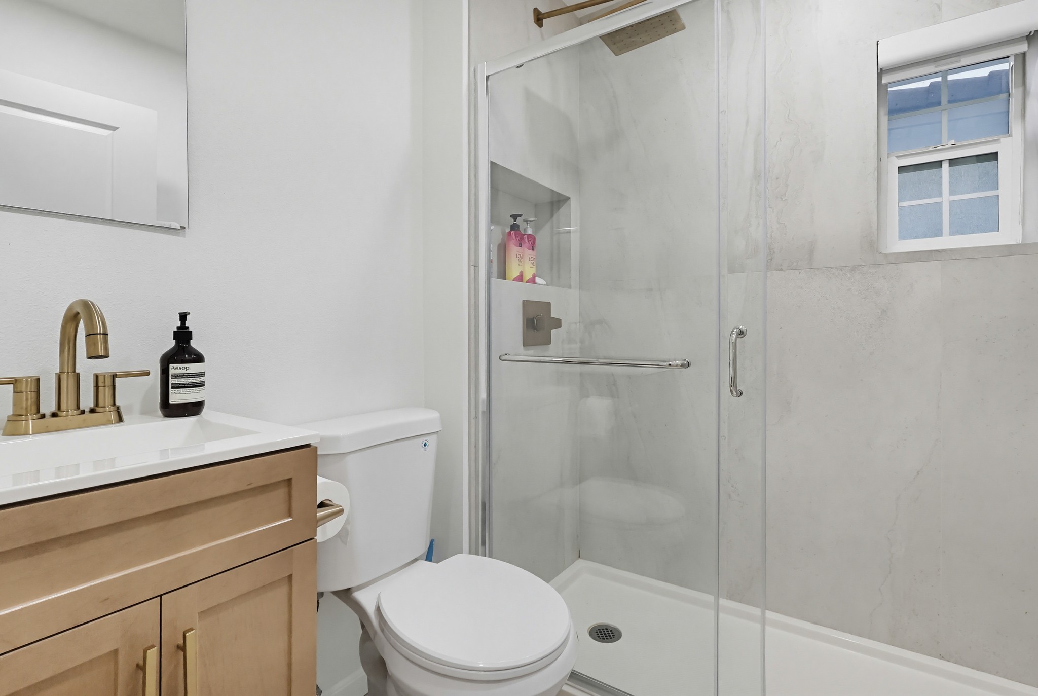 Virtual tour photo 59 of 97 for 16424 Holmes Pl