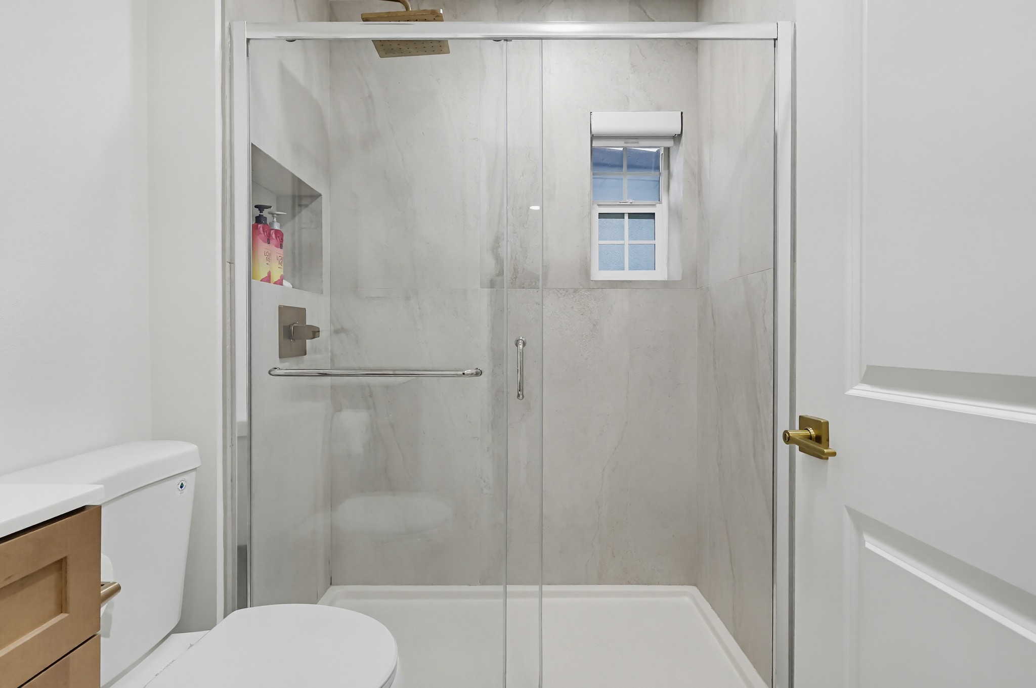 Virtual tour photo 60 of 97 for 16424 Holmes Pl