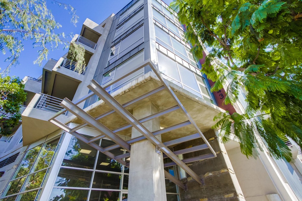 Virtual tour photo 3 of 47 for 1643 Sixth Ave APT 308