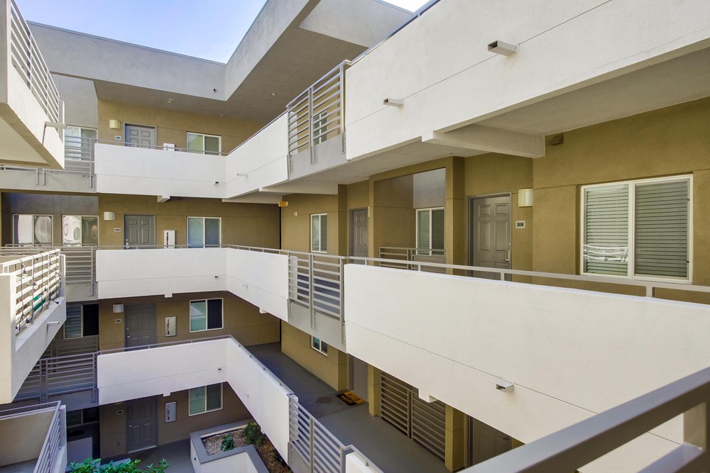 Virtual tour photo 11 of 47 for 1643 Sixth Ave APT 308