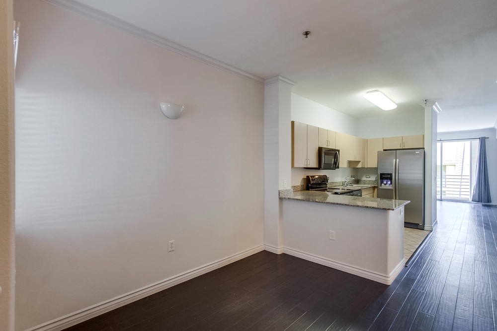 Virtual tour photo 15 of 47 for 1643 Sixth Ave APT 308