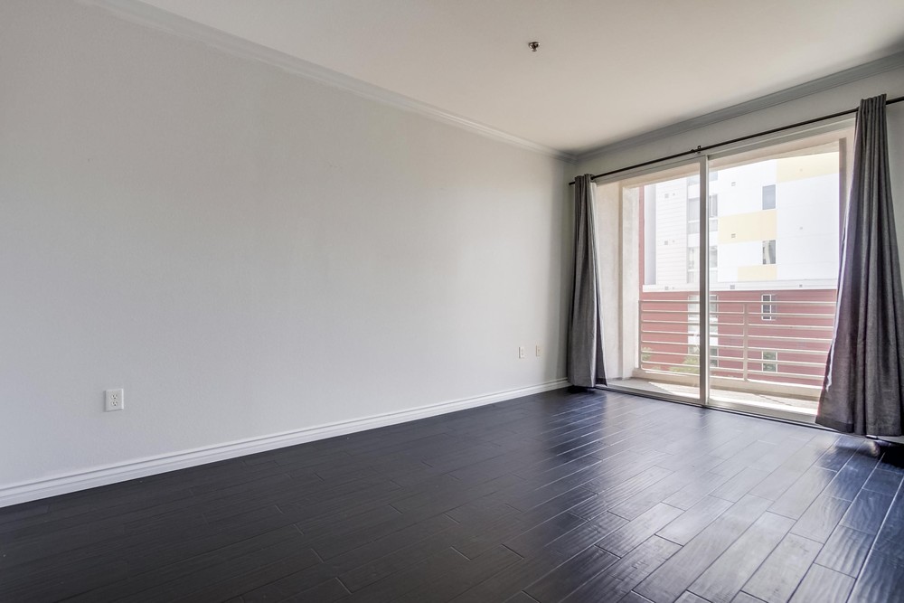 Virtual tour photo 23 of 47 for 1643 Sixth Ave APT 308