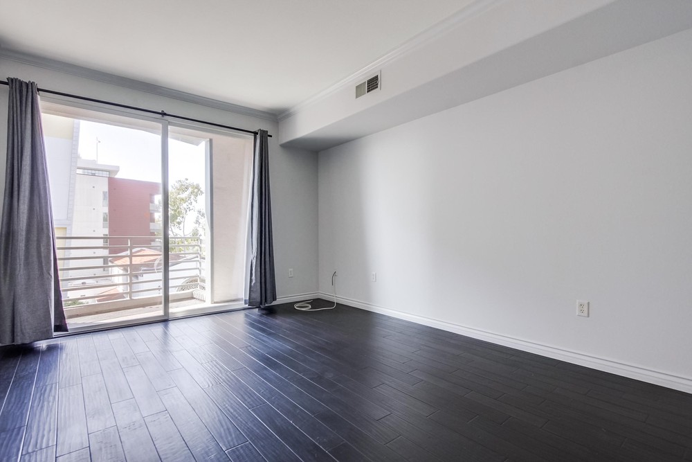 Virtual tour photo 24 of 47 for 1643 Sixth Ave APT 308
