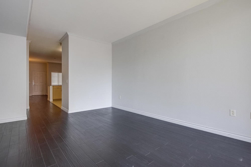 Virtual tour photo 25 of 47 for 1643 Sixth Ave APT 308