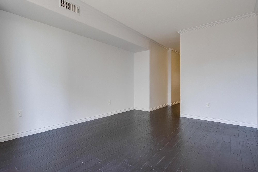 Virtual tour photo 26 of 47 for 1643 Sixth Ave APT 308