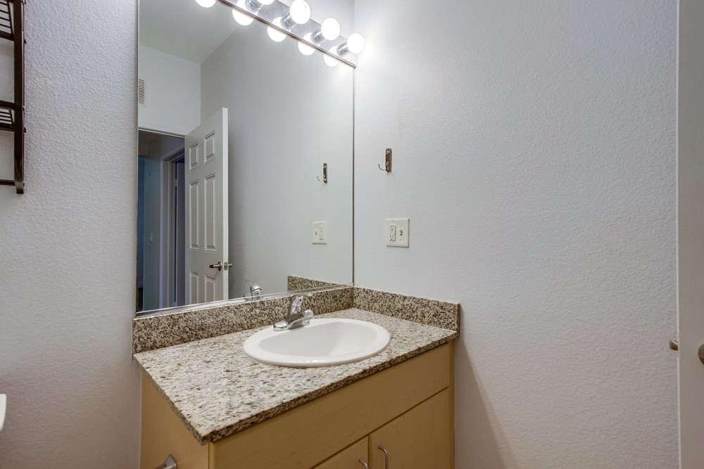 Virtual tour photo 33 of 47 for 1643 Sixth Ave APT 308