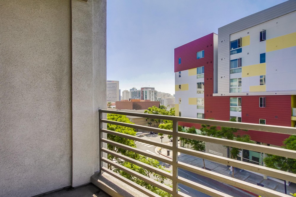 Virtual tour photo 40 of 47 for 1643 Sixth Ave APT 308