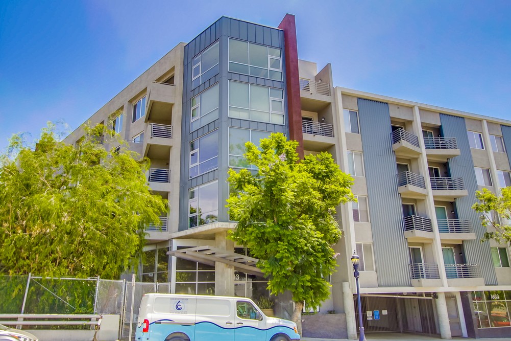 Virtual tour photo 3 of 46 for 1643 Sixth Ave APT 418
