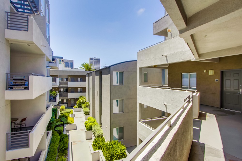 Virtual tour photo 17 of 46 for 1643 Sixth Ave APT 418