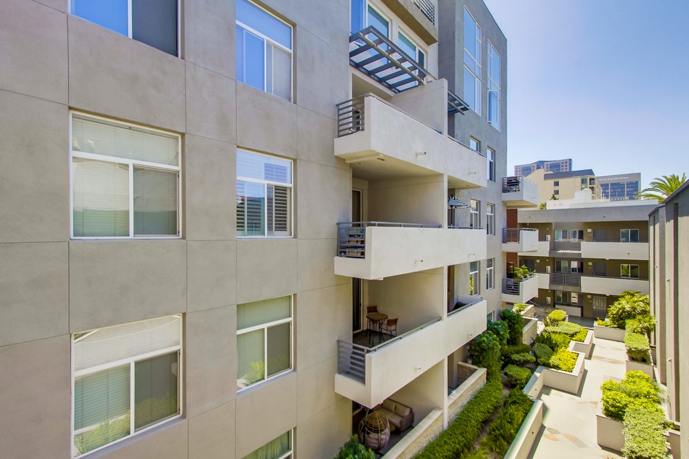 Virtual tour photo 18 of 46 for 1643 Sixth Ave APT 418
