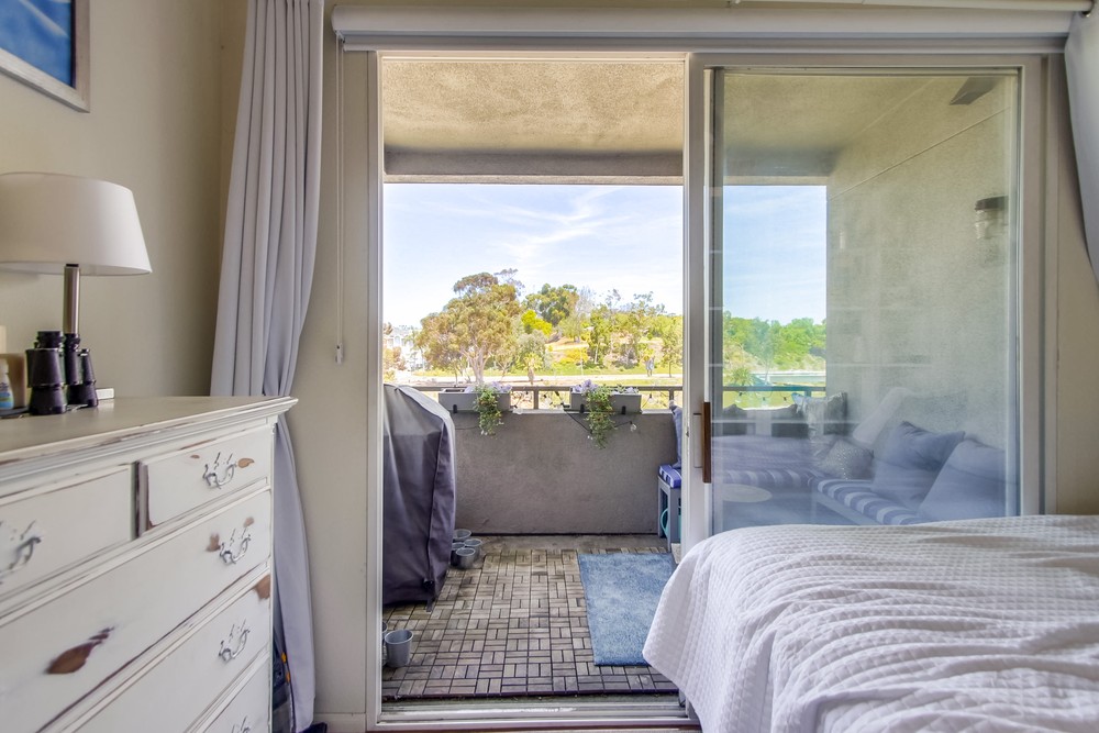 Virtual tour photo 30 of 46 for 1643 Sixth Ave APT 418