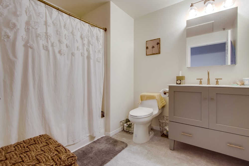 Virtual tour photo 33 of 46 for 1643 Sixth Ave APT 418