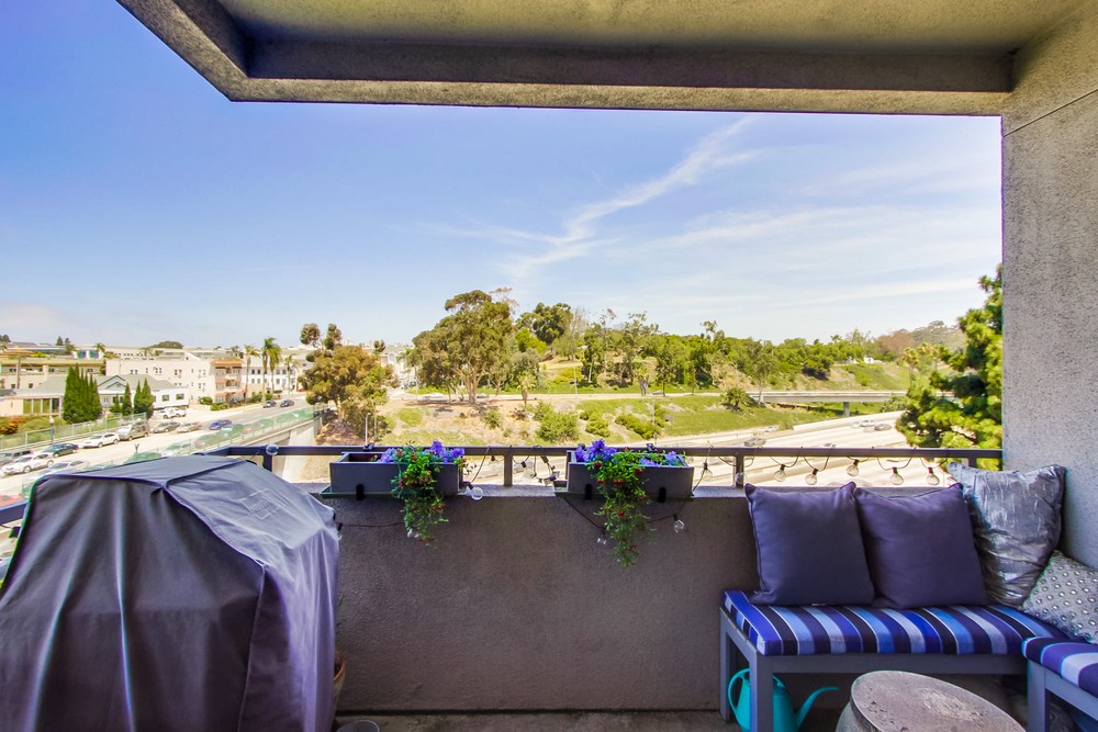 Virtual tour photo 34 of 46 for 1643 Sixth Ave APT 418