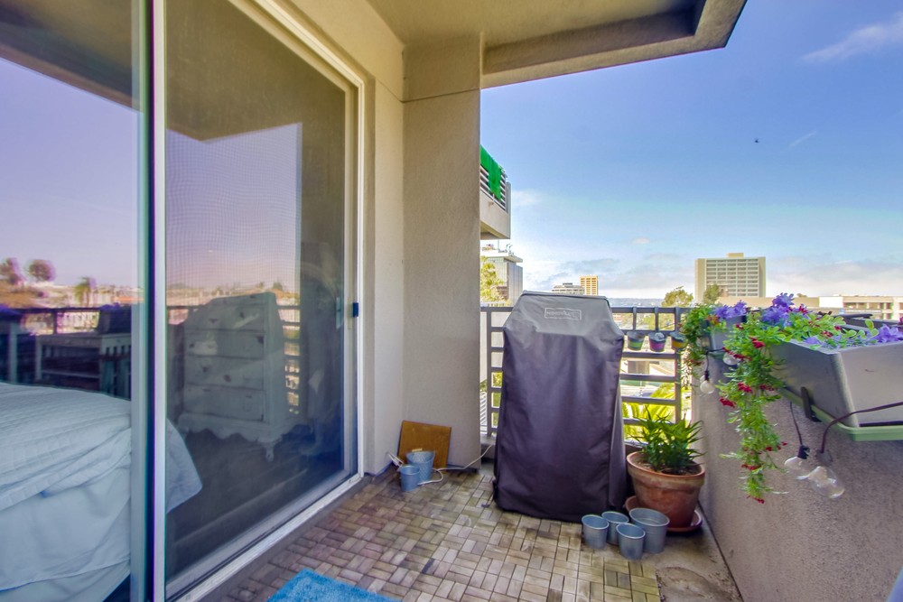 Virtual tour photo 37 of 46 for 1643 Sixth Ave APT 418