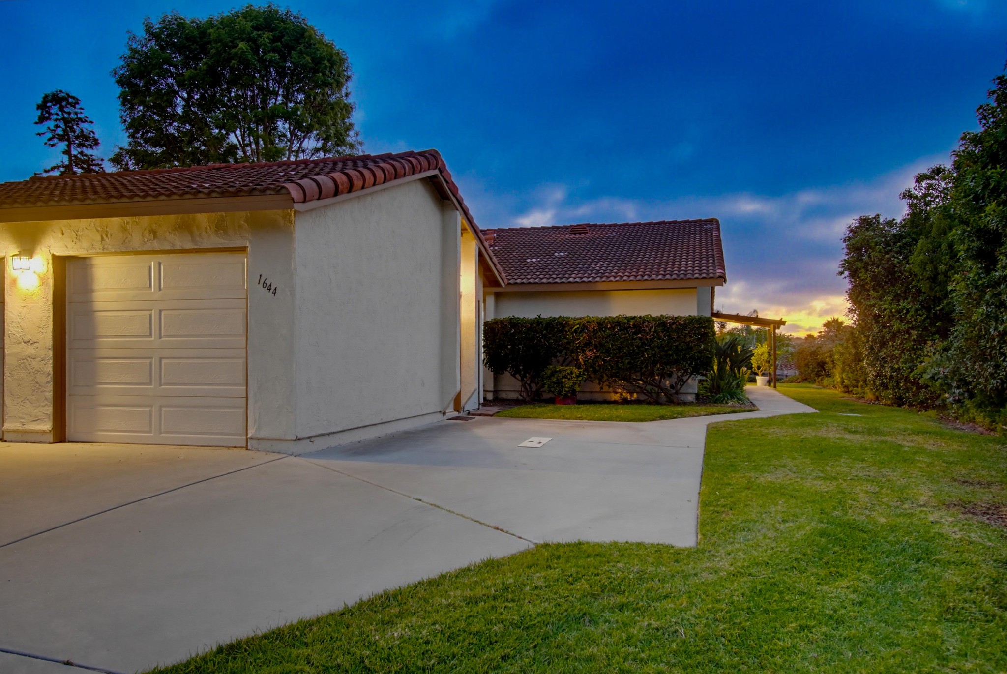 Virtual tour photo 6 of 63 for 1644 Forestdale Dr