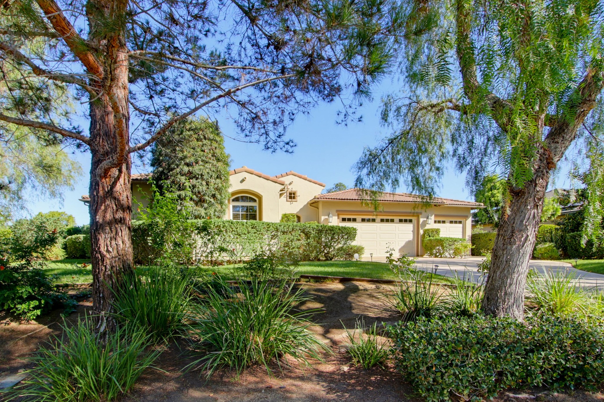 Virtual tour photo 4 of 90 for 1645 Loch Ness Dr