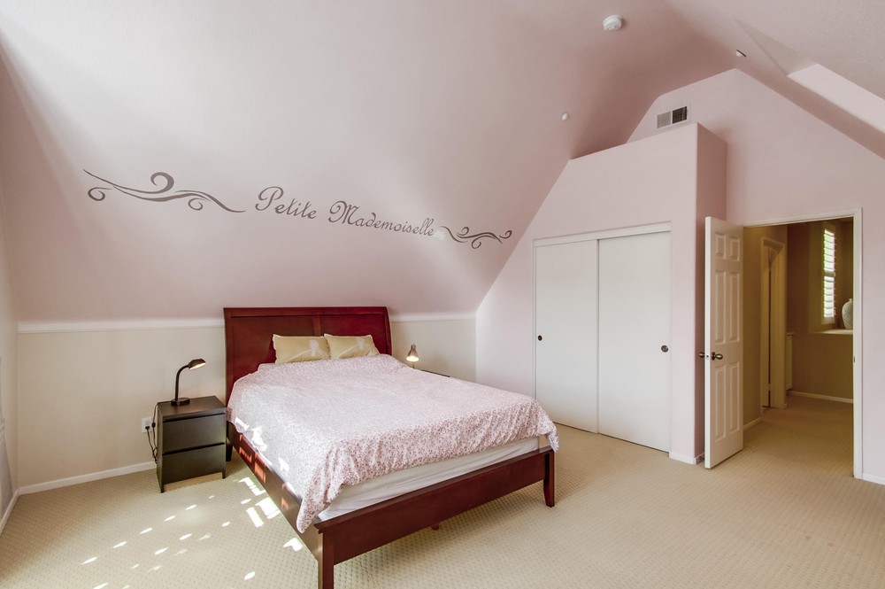 Virtual tour photo 32 of 43 for 16479 Camelas Walk