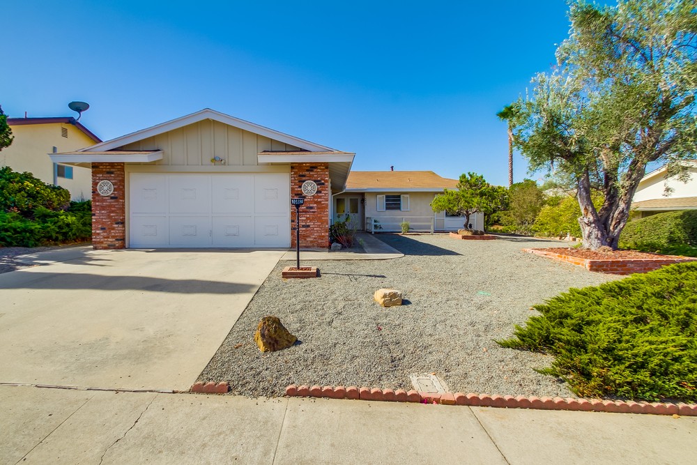 Virtual tour photo 1 of 52 for 16482 Roca Dr