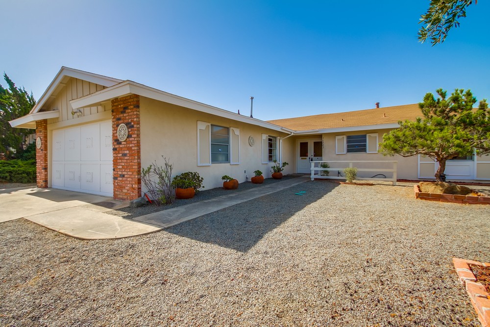 Virtual tour photo 7 of 52 for 16482 Roca Dr
