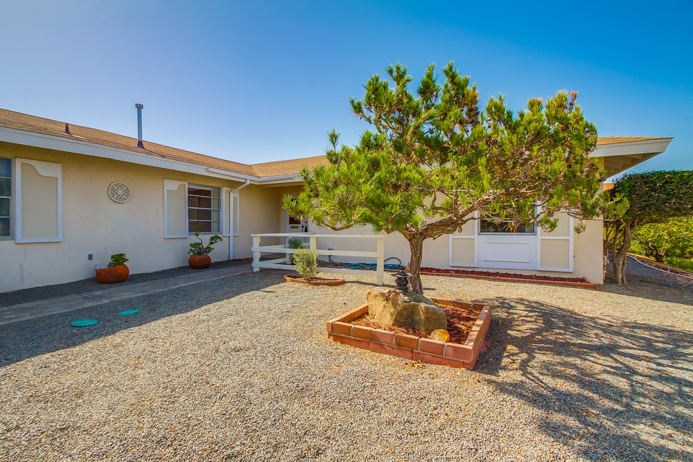 Virtual tour photo 8 of 52 for 16482 Roca Dr