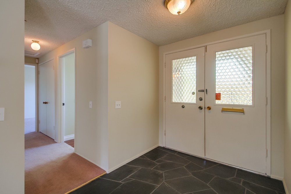 Virtual tour photo 10 of 52 for 16482 Roca Dr